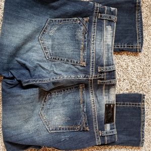 BUCKLE Black Capris, Sz 32